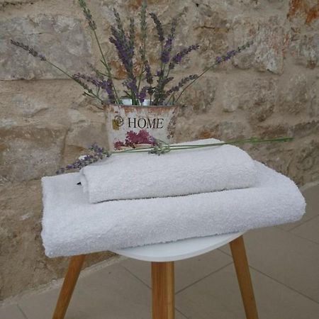 Apartment Vidacak Tisno Rom bilde