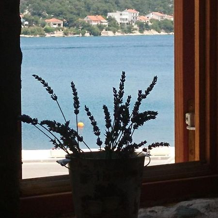 Apartment Vidacak Tisno Rom bilde