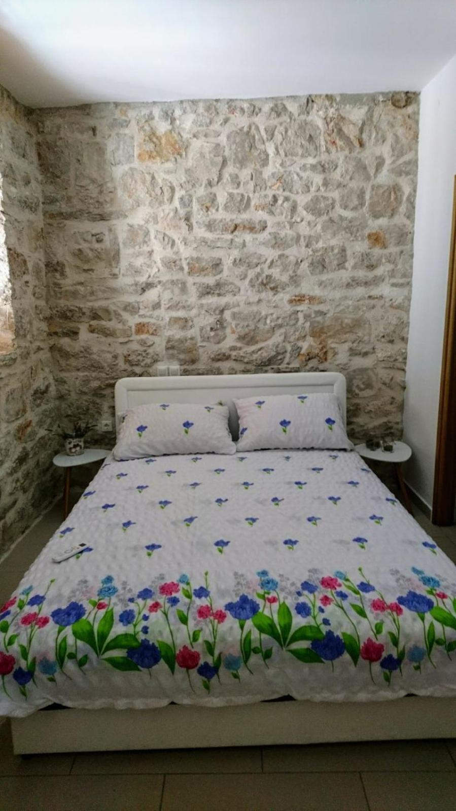 Apartment Vidacak Tisno Rom bilde