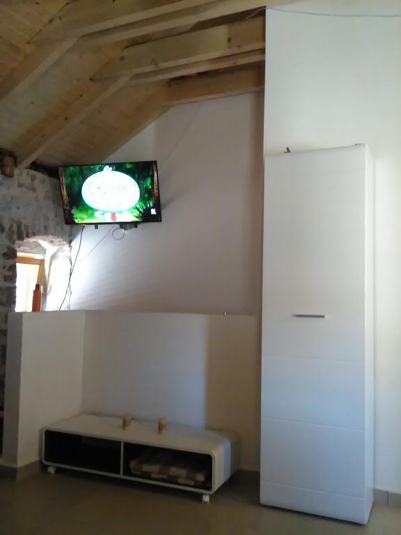 Apartment Vidacak Tisno Eksteriør bilde